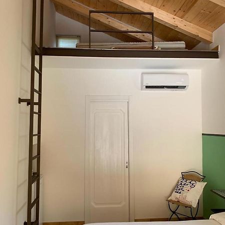 카바드티레니 La Stanza In Giardino B&B 외부 사진